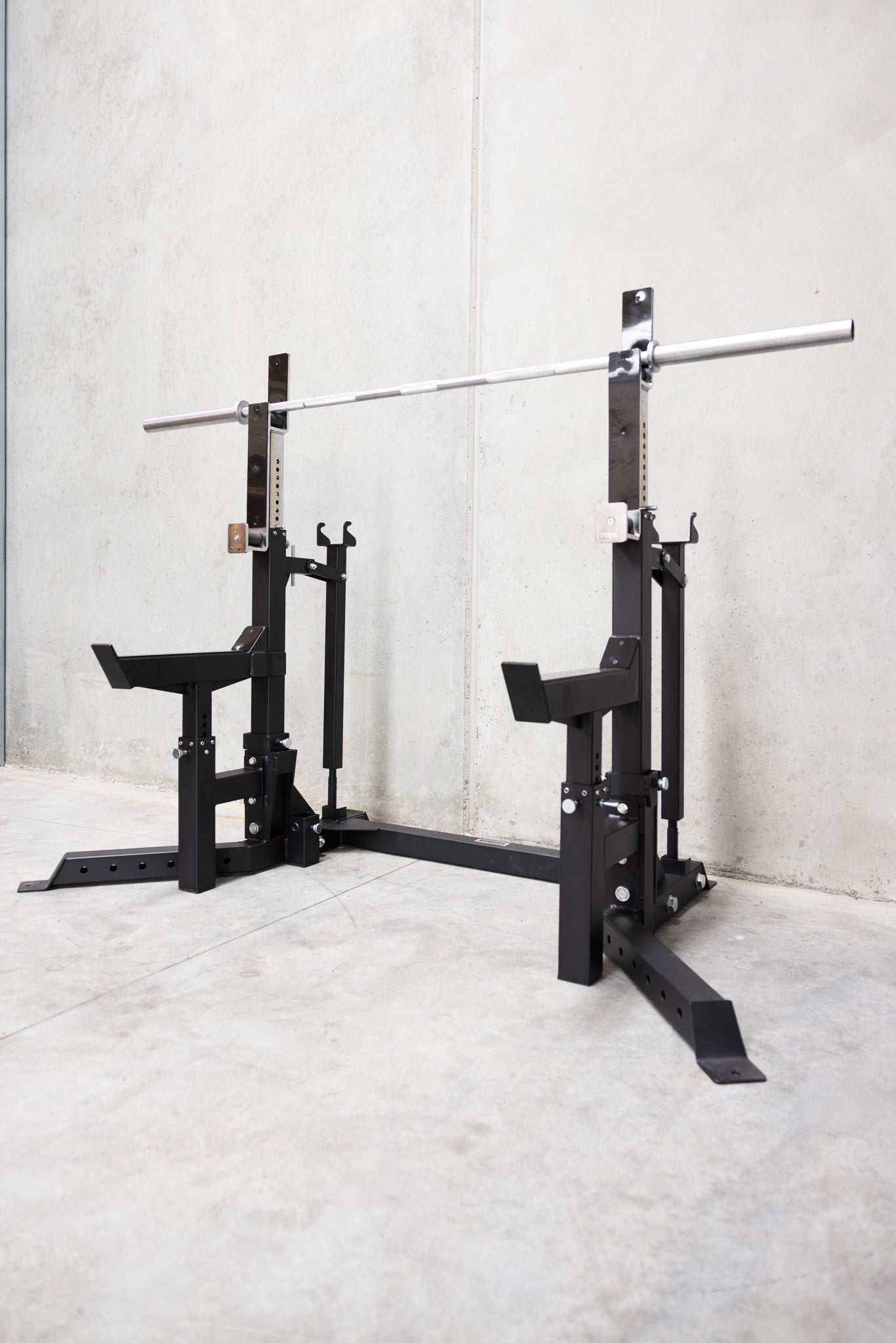 Squat rack  (Max Loaded 300kg)